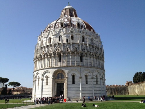 The red X by the entrance of the Baptistry marks the place the young souvenir vendor set up his stall