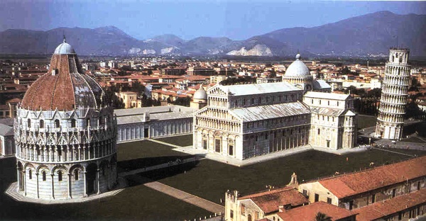 Left to right: the Baptistry, the Cathedral, and the Leaning Tower of Pisa