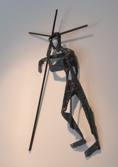 Fran Moyer, Stations of the Cross 02: Jesus carries the cross. Welded steel (1954). Mounted in the Sanctuary of Saint Anselm's Episcopal Church in Lafayette, California. Photo: CG Blick